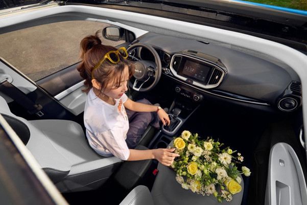 【新闻通稿-配图】全球高品质 配色有上新 2026款起亚奕跑正式上市1069.jpg