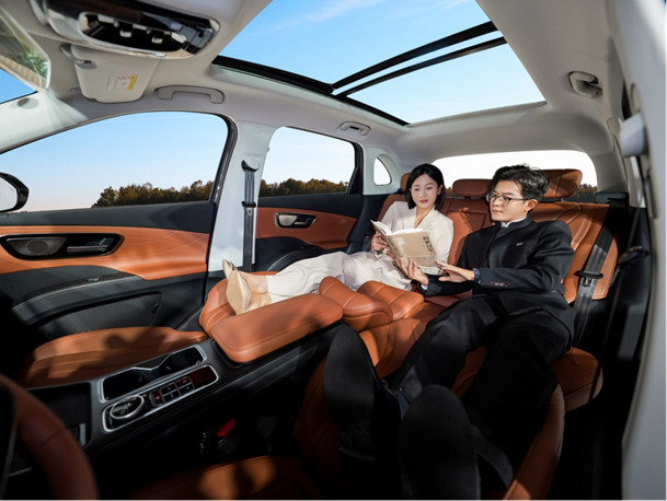 【新闻稿 终版】第五代瑞虎8上市(3)2217.jpg