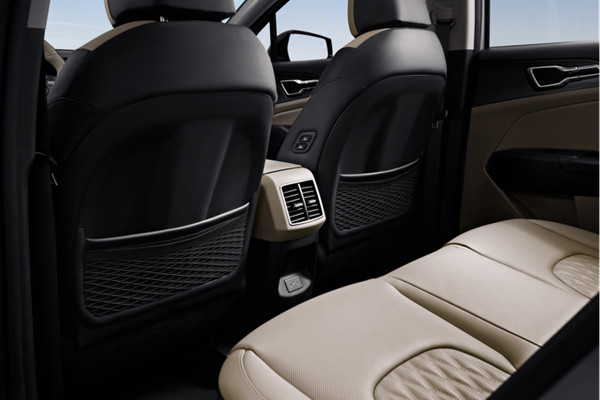 F【新闻稿】全球800万用户信赖之选 起亚新狮铂拓界诚意上市 全国统一“焕新一口价“ 10.99万元起2458.jpg